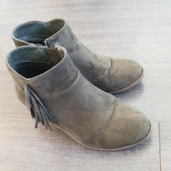 Shoes - Green booties with tassles